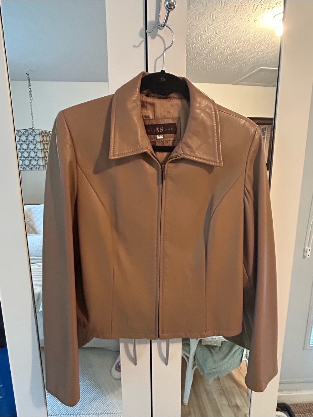 🧥Beautiful Vintage 100% Genuine Lambskin
Leather Jacket by Canadian Brand A&S